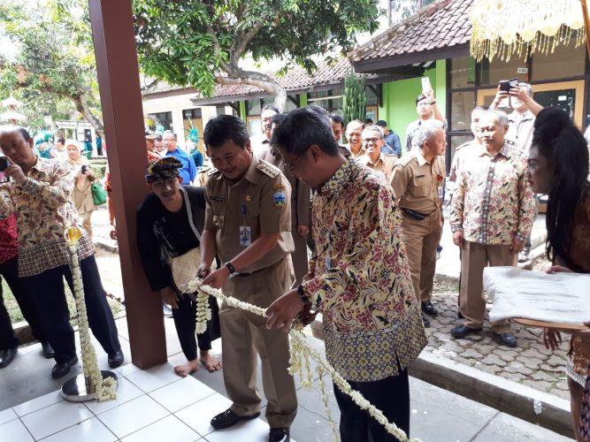 Peresmian asrama mahasiswa Akper Pemkab Garut
