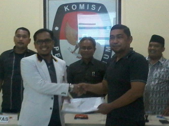 PKS Kota Banjar menyerahkan berkas anggota ke KPUD Kota Banjar