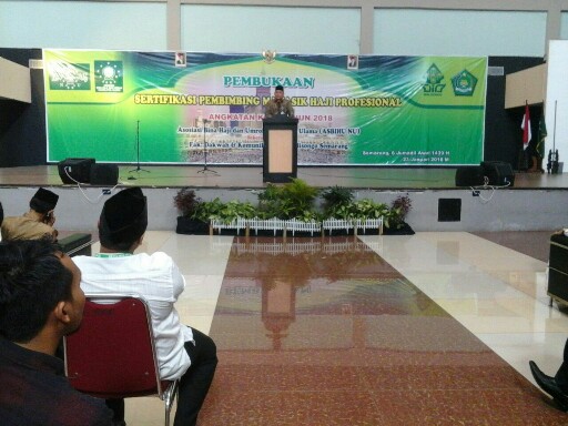 Rektor Universitas Islam Negeri Walisongo Semarang, Prof Dr H Muhibbin, saat memberikan sambutannya digelaran pelatihan dan sertifikasi pembimbing haji dan umroh yang diadakan PP ASBIHU NU, Selasa (23/1/2018).