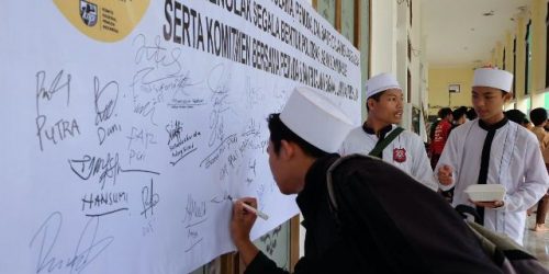 Dialog Kebangsaan KNPI Jawa Barat dan KNPI Kota dan Kabupaten Sukabumi di Masjid raudhatul Irfan