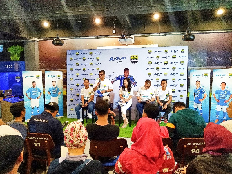 Konferensi Pers kerjasama Azzuri dan PT PBB (Persib Bandung Bermartabat)