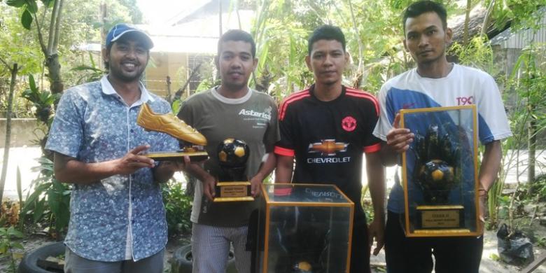 Pemuda Di Aceh Ciptakan Piala Dari Kayu Jati