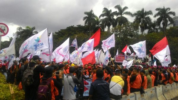 Aksi Unjuk Rasa Buruh Dalam HUT FSPMI Ke 18
