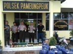 Kepala Polsek Pameungpeuk Kompol Rahmat Dasep berserta jajaran