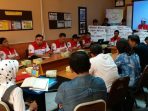 Audiensi LSM PMPR Indonesia bersama 6 pimpinan rumah sakit di wilayah Kota Cimahi dan Kadinkes, Kakesbang, serta Asda bidang Pemerintahan dan Kesra Kota Cimahi yang dilaksanakan di salasatu ruang rapat Kantor Pemerintah Kota Cimahi , (15/11/2017)