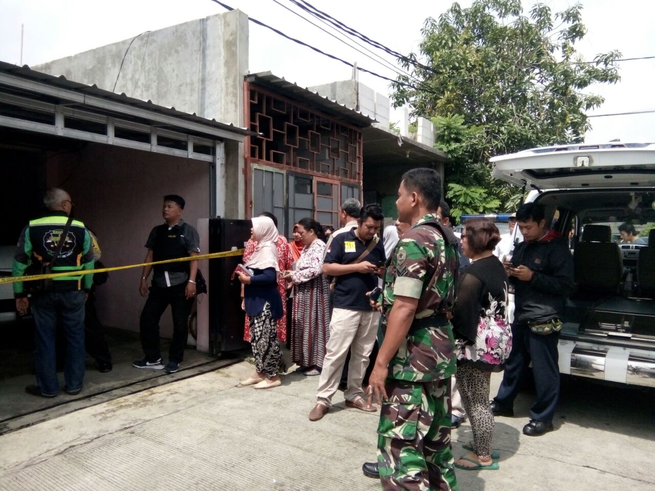 TKP pembunuhan ibu rumah tangga di Harapan Jaya Bekasi