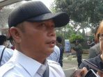 Joni Martinus, Manager Humas PT KAI Daop II Bandung, saat menjelaskan kepada wartawan tentang kesiagaan regu Flying Gank.