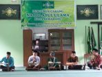 Ketua PCNU KH Anashom saat memberikan sambutan arahan pembentukan JQH di Gedung Majlis PCNU Semarang (11/03/2018) Ketua PCNU KH Anashom saat memberikan sambutan arahan pembentukan JQH di Gedung Majlis PCNU Semarang (11/03/2018)