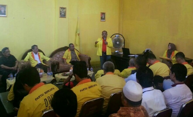 Ketua DPW Partai Berkarya Provinsi Jawa Barat, Eka Santosa, saat kunjungannya ke salasatu DPD untuk sosialisasi hasil Rapimnas Partai Berkarya di Solo beberapa waktu lalu.