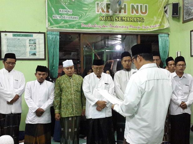 Ketua PCNU Semarang Kyai Anashom, M.Hum