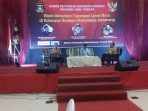 Asep Cuwantoro sebagai moderator kegiatan Literasi Media yang digelar di Majesty Convention Hall jalan Gajah Mada No. 74 – 76, Bangunharjo, Semarang Tengah, Kota Semarang, (12/04/2018).
