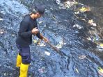 Kegiatan Membersihkan Sungai Di Wilayah Dansektor 22 Satgas Citarum Kolonel Inf Asep Rahman Taufik