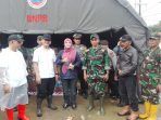 Danrem 064 Pimpin Pasukan Kesehatan Masuk Desa Sumur Pandeglang