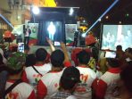 Warga Milenial Cikarang Antusias Lihat Kampanye Hologram Jokowi - KH Maruf Amin