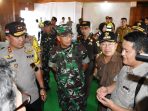Pangdam III/Siliwangi Dan Kapolda Jabar Tinjau Pospam Pemilu Di Sukabumi Serta Cianjur