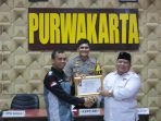 Kapolres Purwakarta Polda Jabar Mendapat Penghargaan Dari KPUD Dan Bawaslu