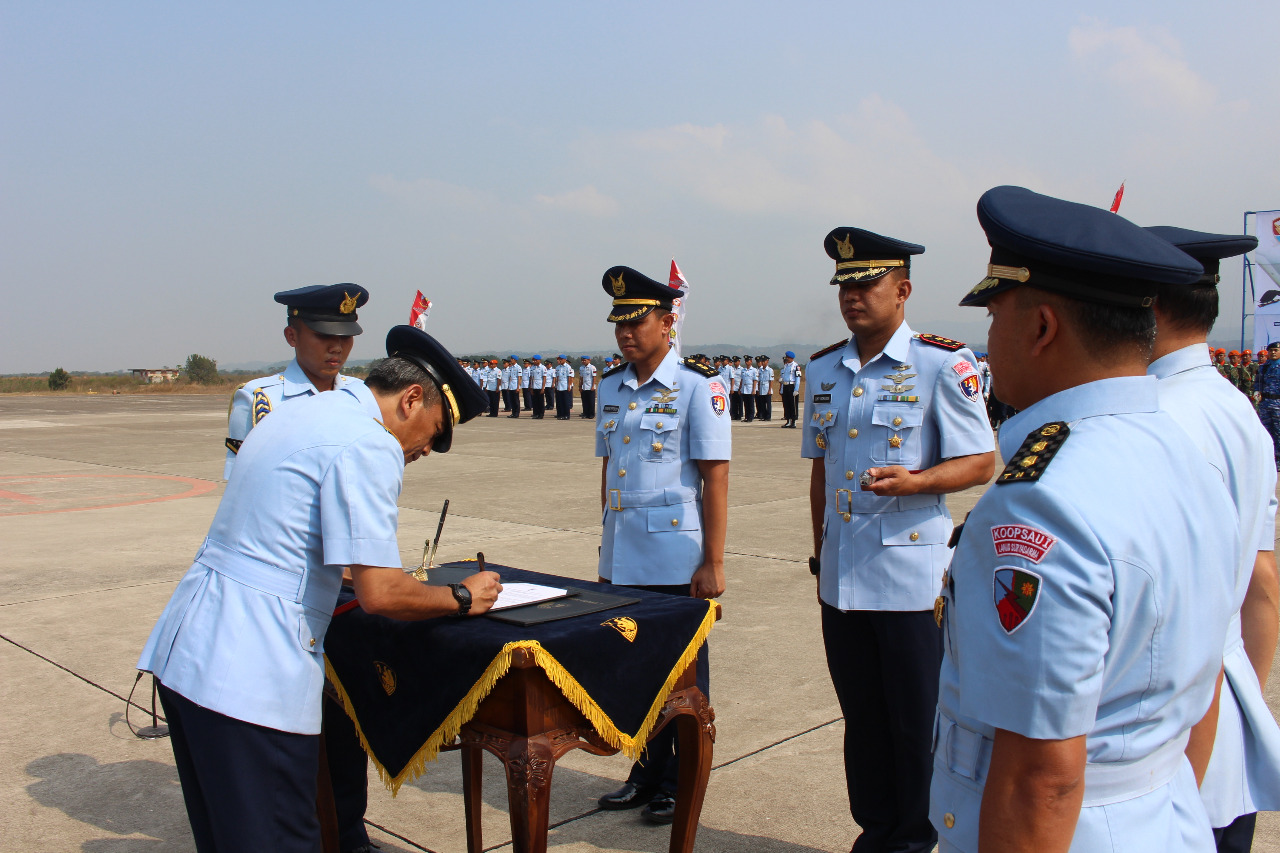 Letkol Pnb Lucky Indrawan Jabat Komandan Skadron Udara 7 Lanud Suryadarma