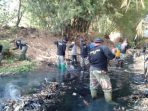 Satgas Citarum Cileunyi Bersihkan Sampah Di Daerah Aliran Sungai Cikeruh