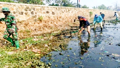 Sekali Korve, 150 Kilogram Sampah Diangkat Satgas Citarum Di Sungai Cidurian