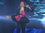 Reza Artamevia Puaskan Kerinduan Penggemar Di Konser Swaraloka Seri Pertama