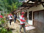 LSM PMPRI Laksanakan Penyemprotan Disinfektan Dan Pembagian Masker Kain Gratis Di Beberapa Wilayah Kota Bandung