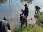 Satgas Citarum Sektor 21 Solokanjeruk Bersihkan Sampah Di Aliran Sungai Lembang Bengkok