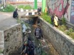 Satgas Citarum Sektor 21 Sub 13 Bersihkan Anak Sungai Kalimalang