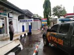Personel Polres Cirebon Kota Polda Jabar Sosialisasi 3M Secara Humanis