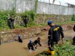 Satgas Citarum Sektor 21 Sub 15 Sumedang Rawat Aliran Sungai Cimande Di Desa Cihanjuang