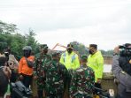 Tinjau Banjir di Subang, Pangdam III Siliwangi Instruksikan Perbanyak Dapur Lapangan Dan Tambahan LCR