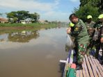 Pangdam III Siliwangi Tebar Puluhan Ribu Ikan Di Sungai Citarum Wilayah Solokanjeruk