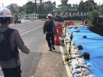 Tim Patroli SAR Brimob Polda Jabar Cek Lokasi Longsor Di Ciloto Puncak