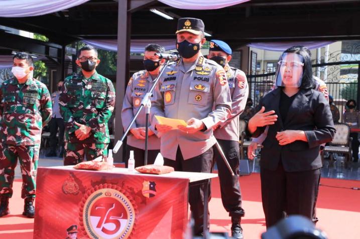 Jelang Hari Bhayangkara Ke-75, Polri Gelar Baksos Serentak se-Indonesia
