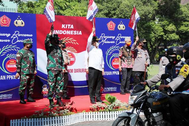TNI-Polri Distribusikan 30.000 Paket Sembako untuk Warga Solo Terdampak Pandemi Dan PPKM Darurat