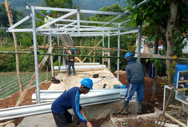 Progress Pembangunan Sarana Sanimas Citarum Harum Di Ciheuleut Desa Mekarlaksana Cikancung Injak 80 Persen