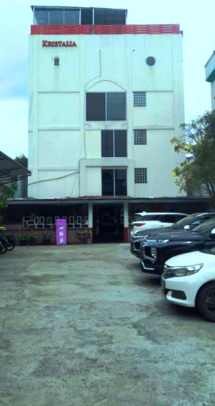 Hotel Kristalia, Salasatu Hotel Bintang Dua Di Bandung yang Mulai Kembali Bergeliat Hotel Kristalia, Salasatu Hotel Bintang Dua Di Bandung yang Mulai Kembali Bergeliat