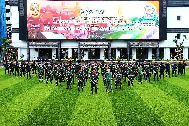 Pangdam III Siliwangi Hadiri Pemberangkatan 50 Prajurit Yonif 310/KK Latihan Di Singapura