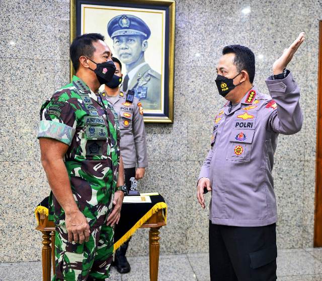 Bertemu Panglima TNI, Kapolri Pastikan Peningkatan Sinergitas dan Soliditas TNI-Polri