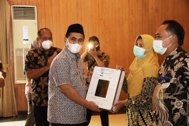 Pemprov Jateng Kebut Akhir Tahun Ini Desa Miskin Ekstrim Teraliri Listrik Pemprov Jateng Kebut Akhir Tahun Ini Desa Miskin Ekstrim Teraliri Listrik