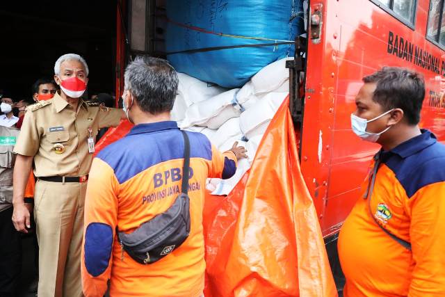 Bantu Korban Semeru, Ganjar Kirim Logistik dan Tim Relawan ke Jatim