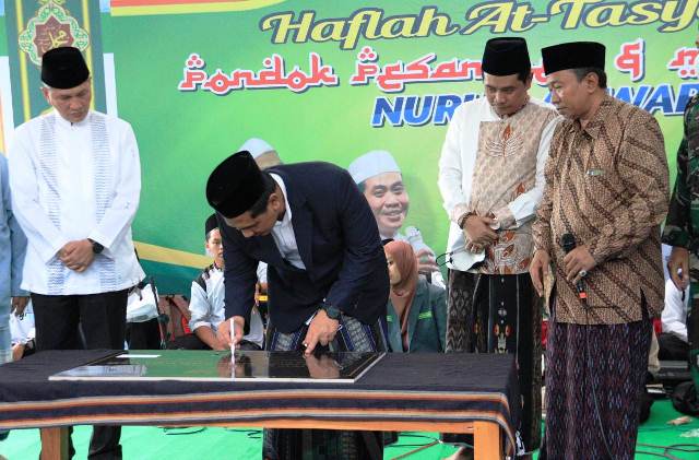 Resmikan PP Nurul Anwar, Wagub Jateng Pastikan Ponpes di Jateng Harus Terdaftar di Pemerintah