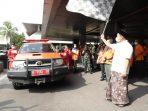 Lepas Tim BNPB Bagikan Masker di Semarang, Taj Yasin Minta Jogo Tonggo Digalakkan Kembali