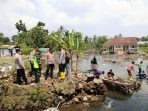Kapolres Tasikmalaya Kota Kunjungi Lokasi Banjir di Purbaratu