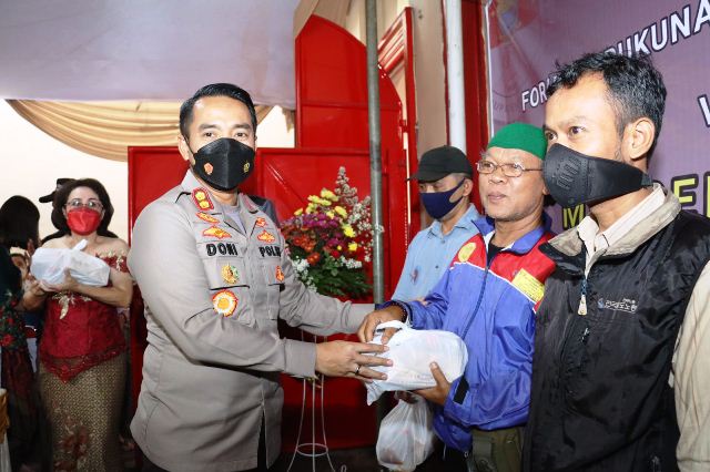 Polisi Bersama FKUB Kabupaten Cianjur Berbagi Takjil Dan Buka Bersama