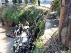 Masyaallah, Satgas Citarum Sektor 21 Sub 12 Temukan dan Bersihkan Sarang Sampah Liar Di bantaran Sungai Ciwidey
