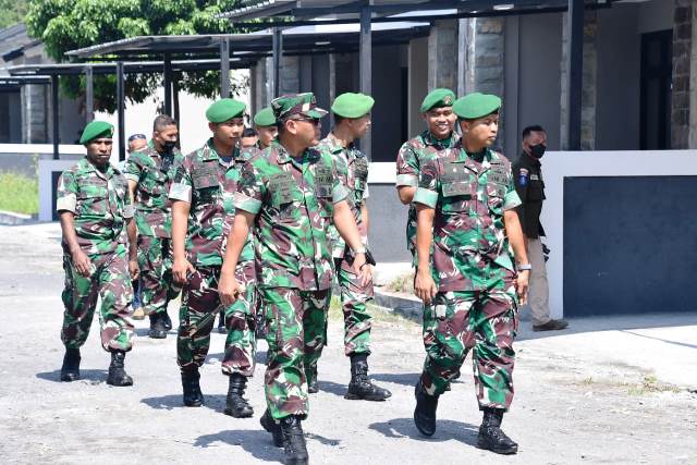Danrem Baladhika Jaya Sidak Pangkalan Yonif 527/BY Lumajang