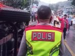Truk Box Kecelakaan Di Jalan Raya Gentong Ternyata Angkut Ratusan Botol Miras
