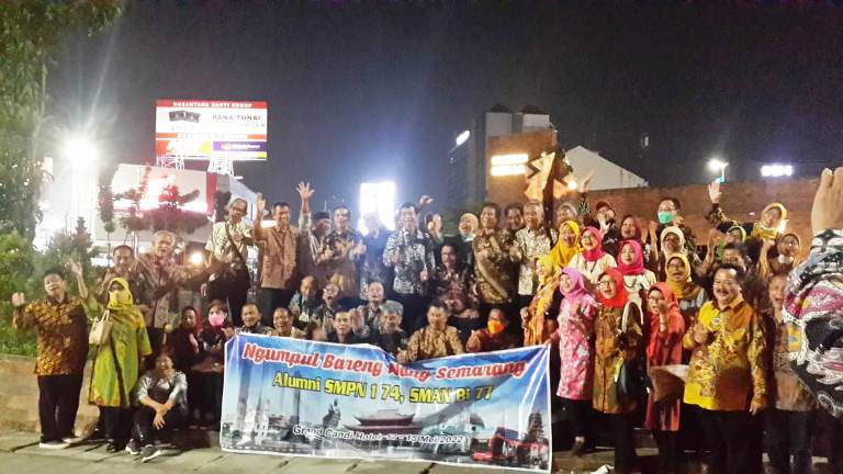 Temu Kangen SMANBi 77 Wisata Sejarah Semarang