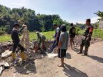 Satgas Citarum Sektor 21 Sub 12 Operasi Babad Sampah Di Desa Sukajadi Soreang, Sudah 8 Ton Sampah Diangkut Ke TPA Sarimukti
