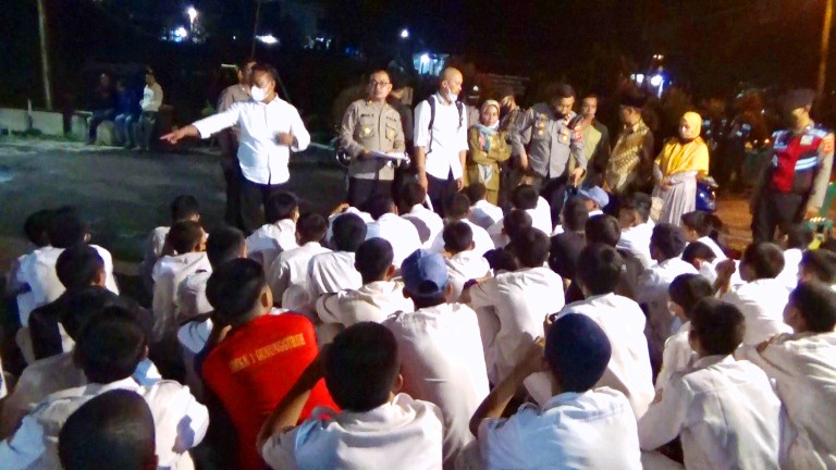 Diduga Hendak Tawuran, Puluhan Pelajar SMK di Sukabumi Digiring Ke Kantor Polisi